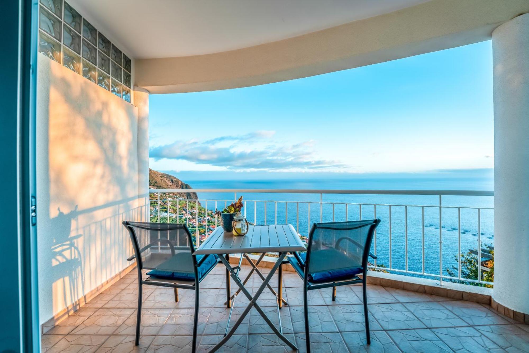 Casa Serena Apartments Arco da Calheta  Exterior photo